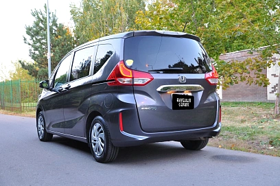 Honda Freed, 2019г, передний привод, вариатор