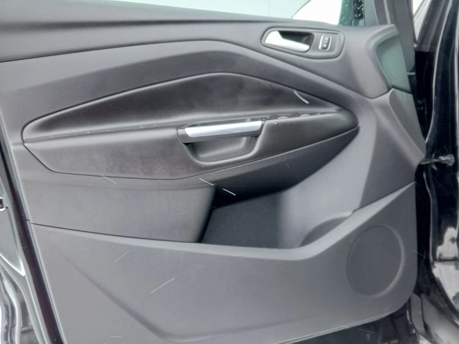 Ford Kuga, 2018г., передний привод, автомат