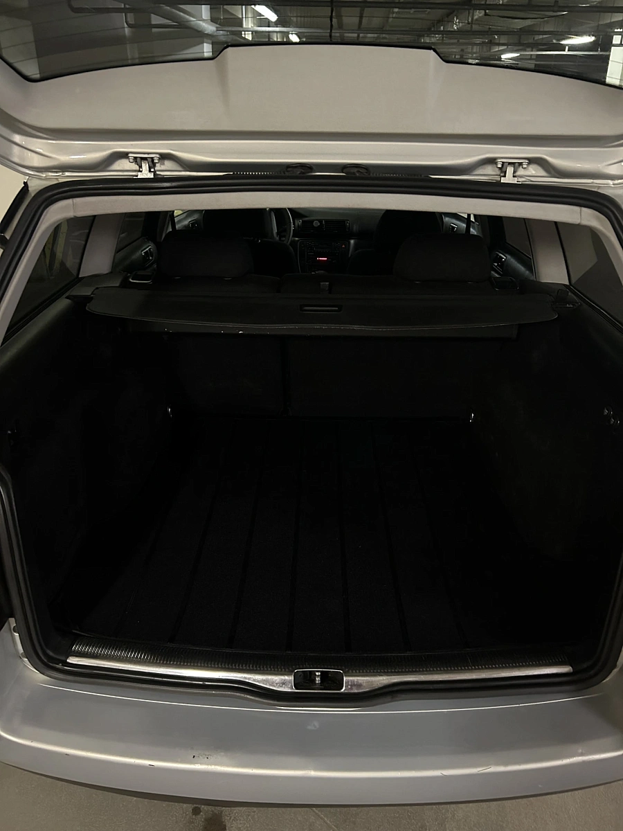 Volkswagen Passat, 2000г., передний привод, автомат