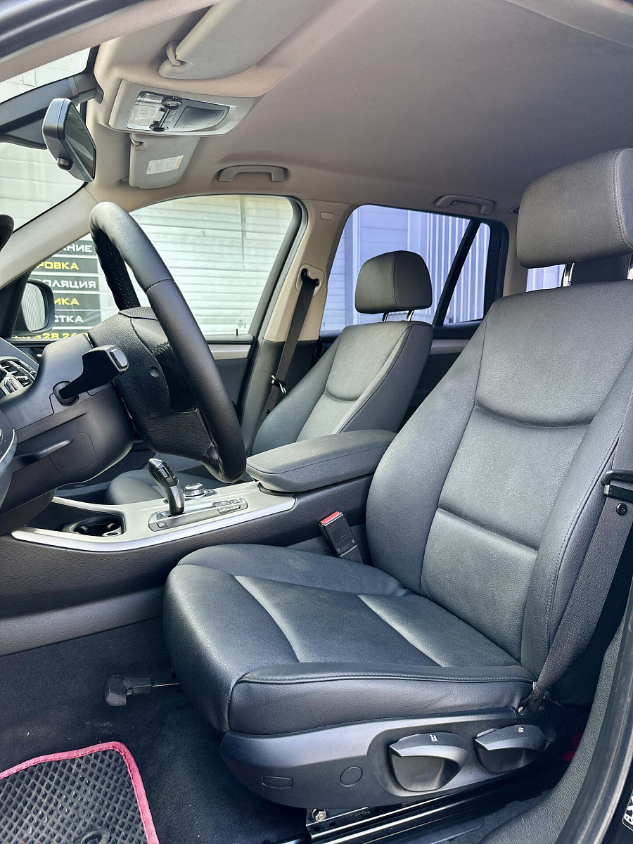 BMW , 2011г., передний привод, автомат