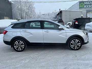 Lada (ВАЗ) , 2022г., передний привод, вариатор