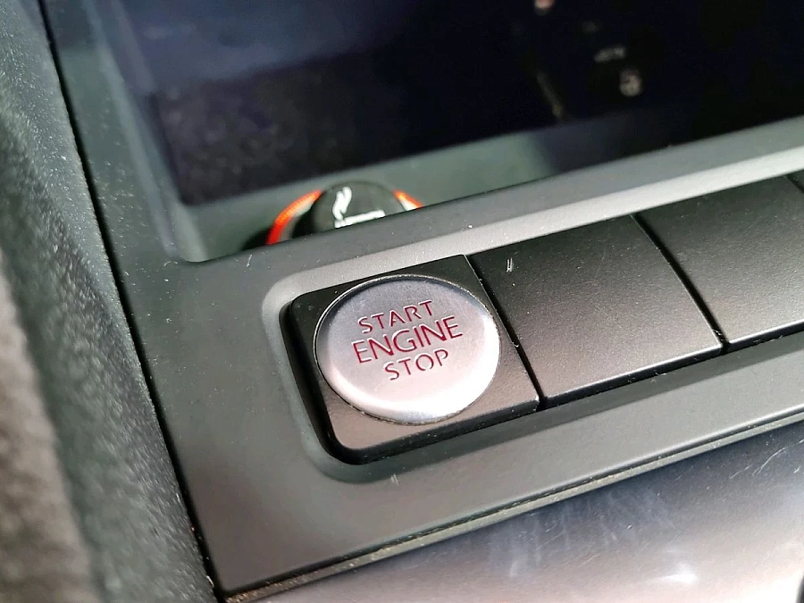 Volkswagen Jetta, 2013г., передний привод, робот