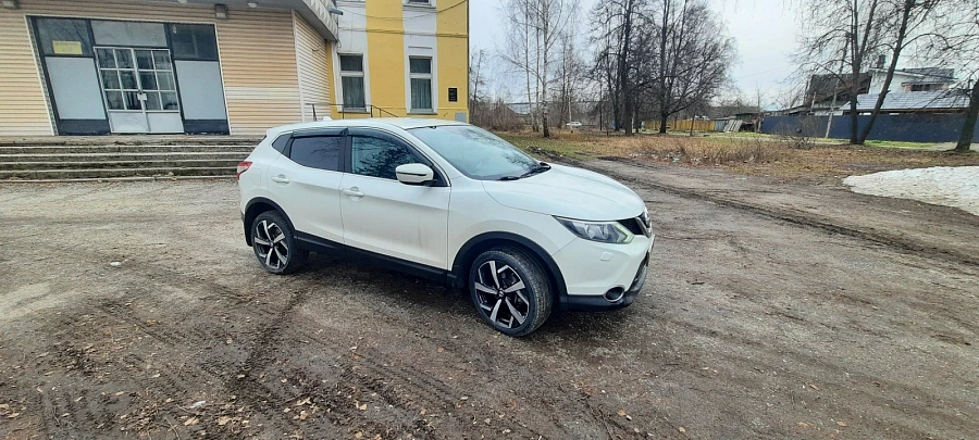 Nissan Qashqai, 2014г., передний привод, вариатор