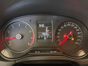 Volkswagen Polo, 2018г, передний привод, механика