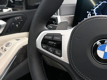 BMW X7, 2025г, полный привод, автомат