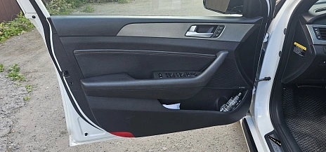 Hyundai Sonata, 2014г., передний привод, автомат