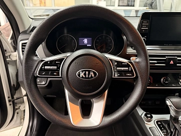 Kia Seltos, 2020г, передний привод, вариатор