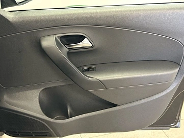 Volkswagen Polo, 2015г, передний привод, автомат