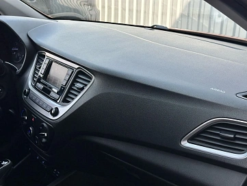 Hyundai Solaris, 2018г, передний привод, автомат