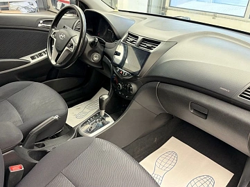 Hyundai Solaris, 2012г., передний привод, автомат
