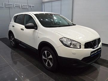 Nissan Qashqai, 2011г, передний привод, механика