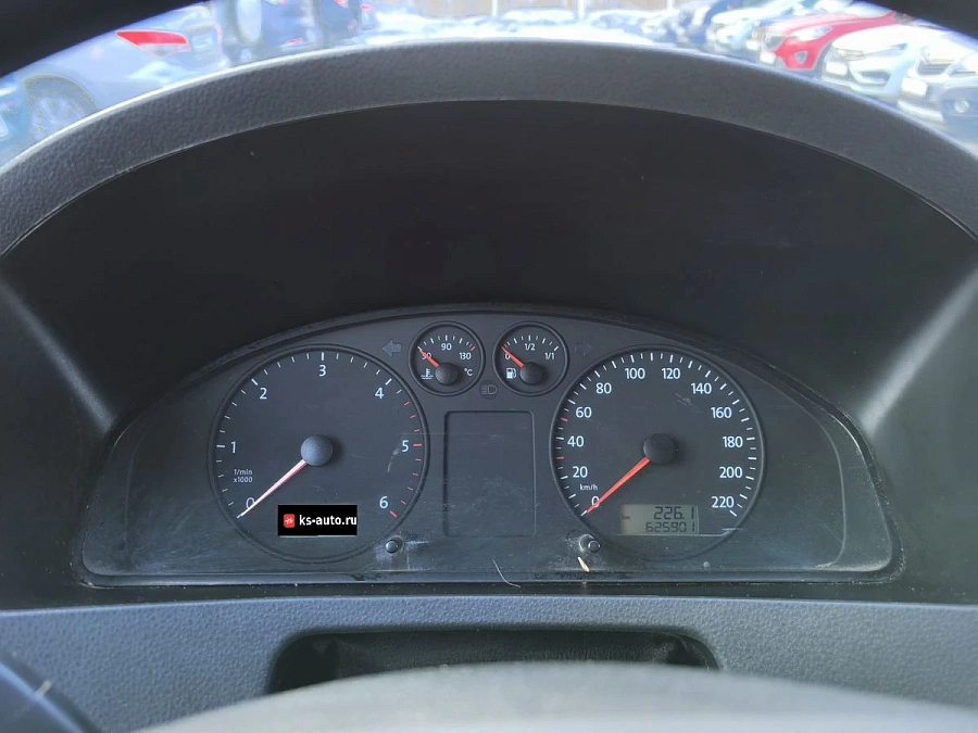 Volkswagen Transporter, 2003г., передний привод, механика