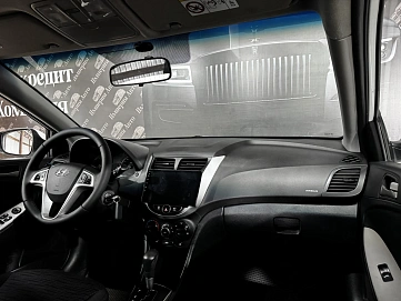 Hyundai Solaris, 2015г, передний привод, автомат
