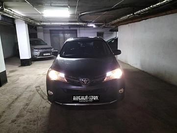 Toyota RAV4, 2014г, полный привод, вариатор