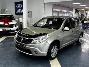 Renault Sandero, 2011г, передний привод, механика