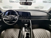 Hyundai Elantra, 2021г., передний привод, автомат