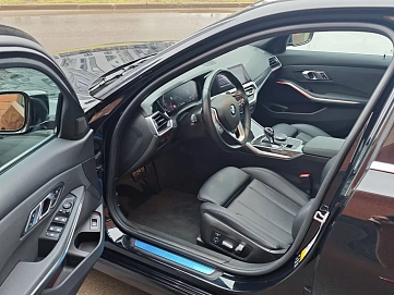 BMW 3 серии, 2021г, полный привод, автомат