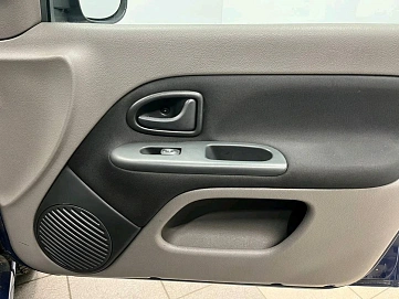 Renault , 2011г., передний привод, механика