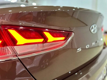 Hyundai Sonata, 2018г, передний привод, автомат
