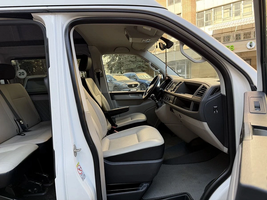 Volkswagen Transporter, 2018г., полный привод, механика