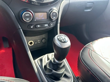 Hyundai Solaris, 2016г., передний привод, механика