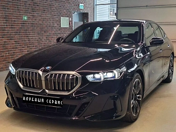 BMW 5 серии, 2023г, полный привод, автомат