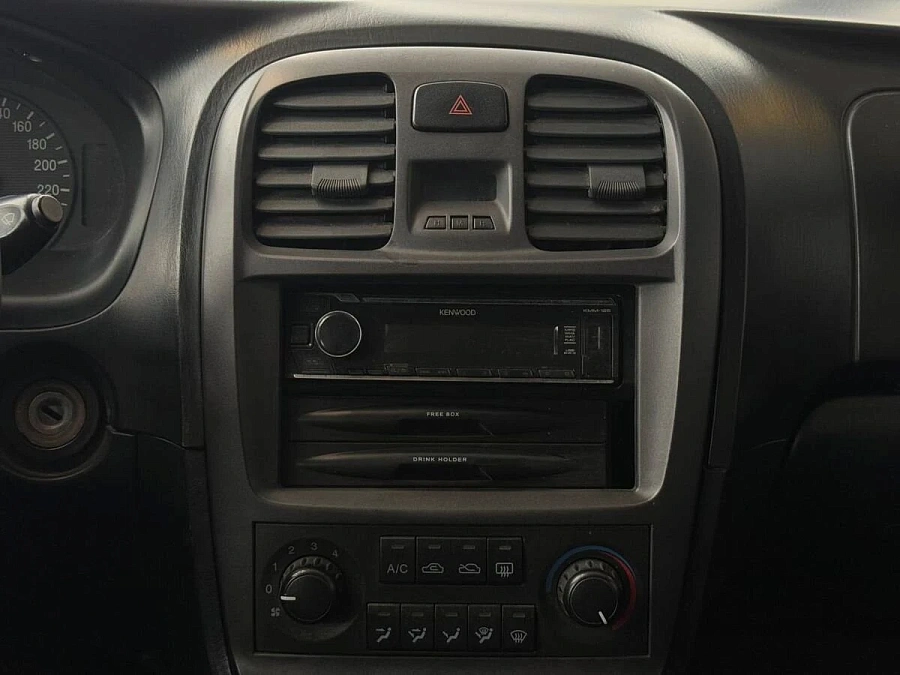 Hyundai Sonata, 2005г., передний привод, механика