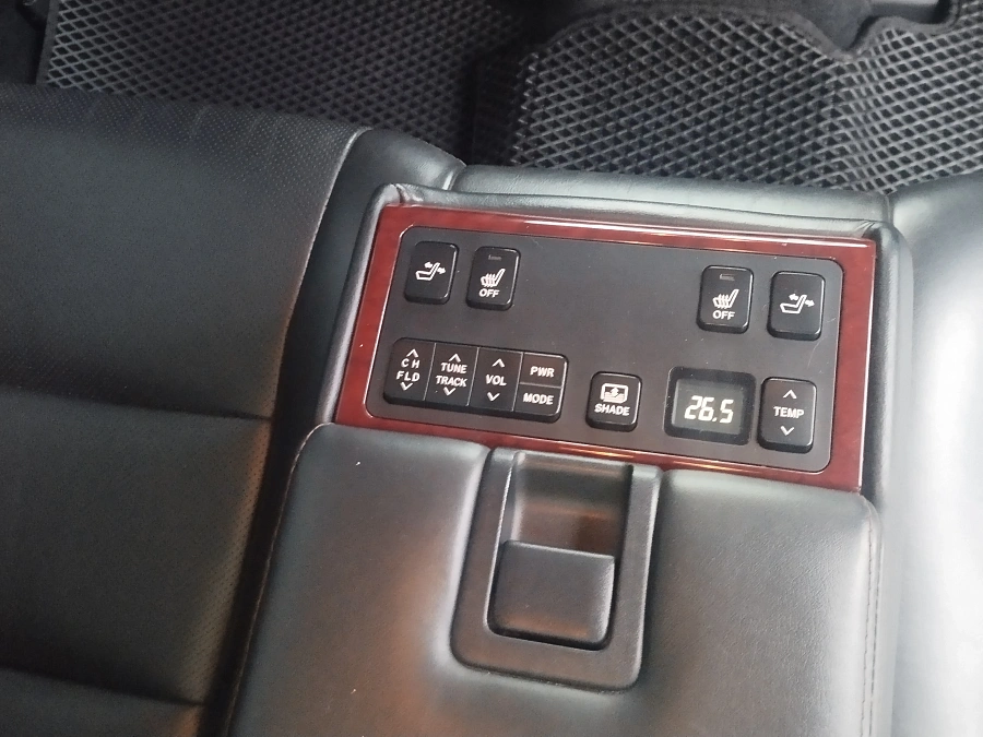 Toyota Camry, 2012г., передний привод, автомат
