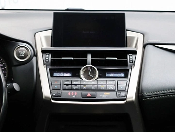 Lexus NX, 2016г, полный привод, вариатор