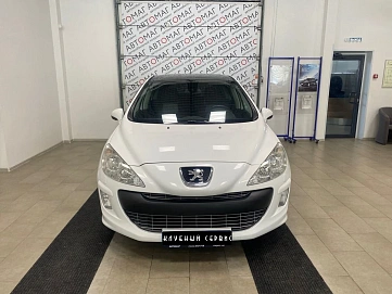 Peugeot 308, 2010г, передний привод, механика