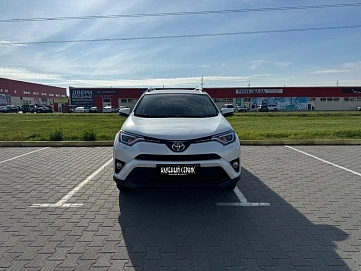 Toyota RAV4, 2019г, полный привод, автомат