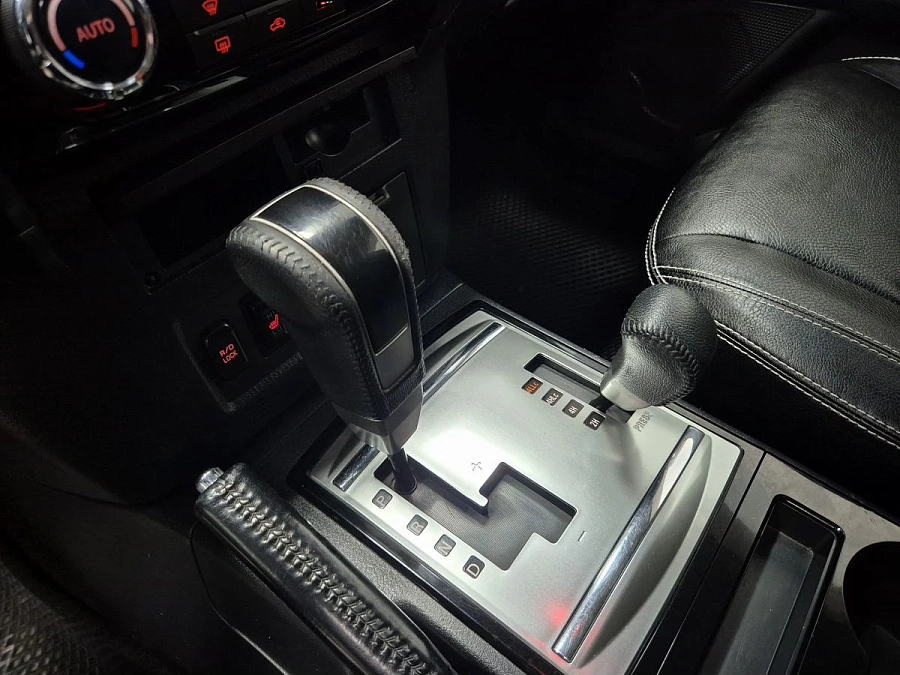 Mitsubishi Pajero, 2015г., полный привод, автомат