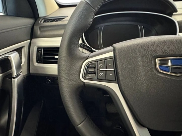 Geely Atlas, 2019г, передний привод, автомат
