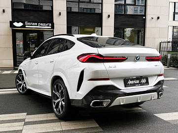 BMW X6, 2024г, полный привод, автомат