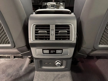 Audi , 2025г., полный привод, робот