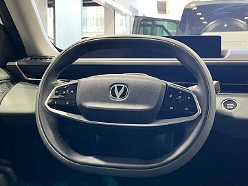 Changan Lamore, 2023г, передний привод, робот