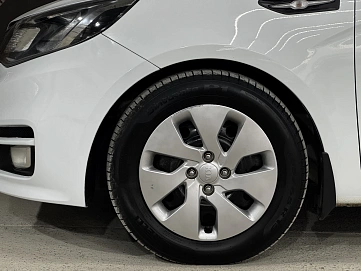 Kia Rio, 2015г, передний привод, автомат