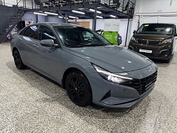 Hyundai Elantra, 2021г, передний привод, автомат
