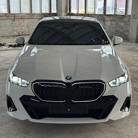 BMW 5 серии, 2025г, полный привод, автомат