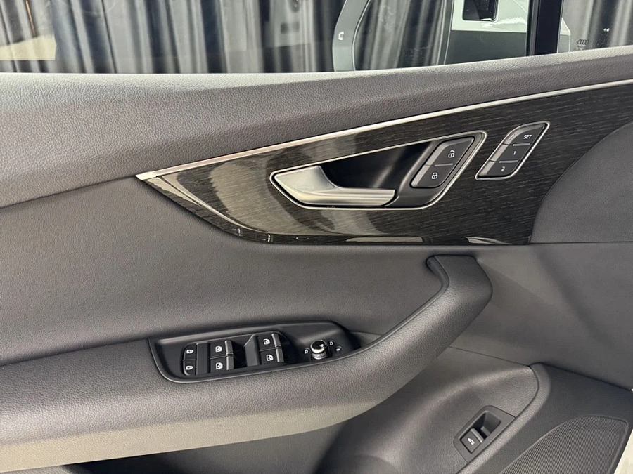 Audi Q7, 2024г., полный привод, автомат