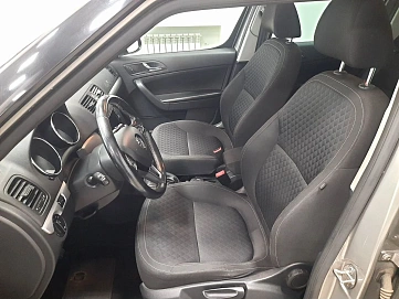 Skoda Yeti, 2016г, полный привод, робот