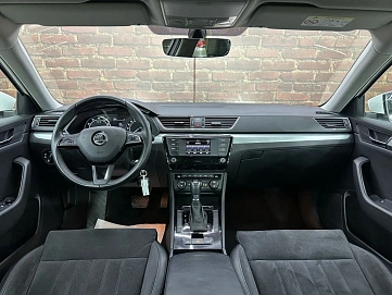 Skoda Superb, 2016г, передний привод, робот