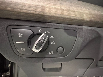 Audi , 2025г., полный привод, робот