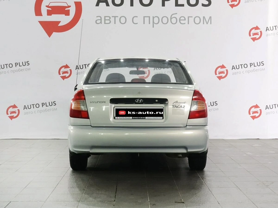 Hyundai Accent, 2010г., передний привод, автомат