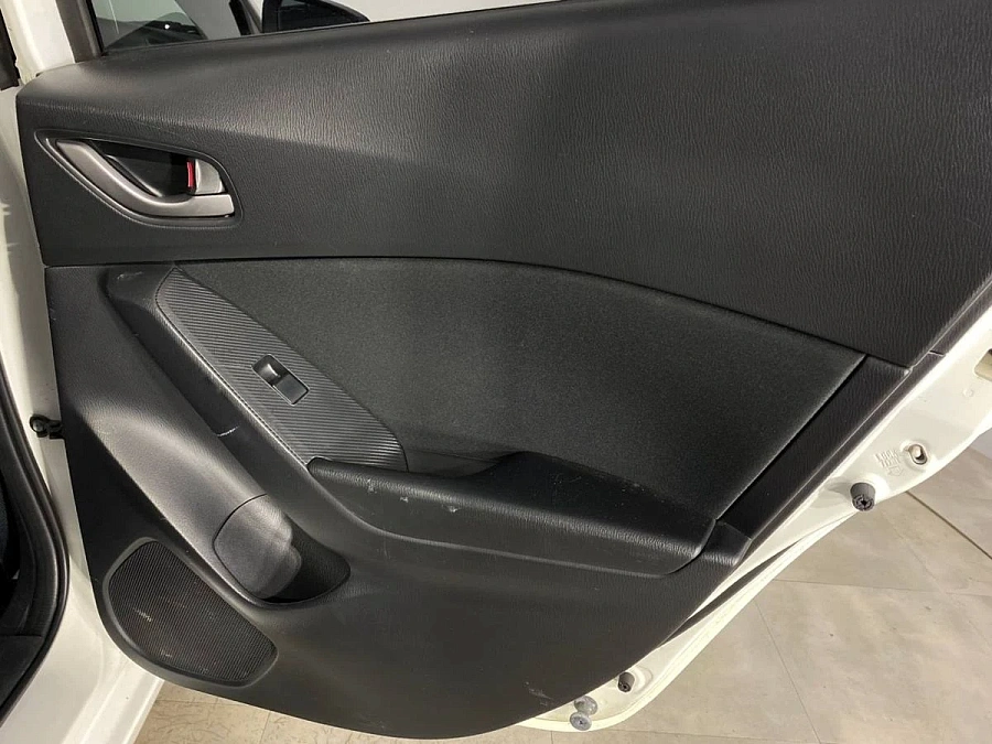 Mazda 3, 2016г., передний привод, автомат