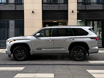Toyota Sequoia, 2024г, полный привод, автомат