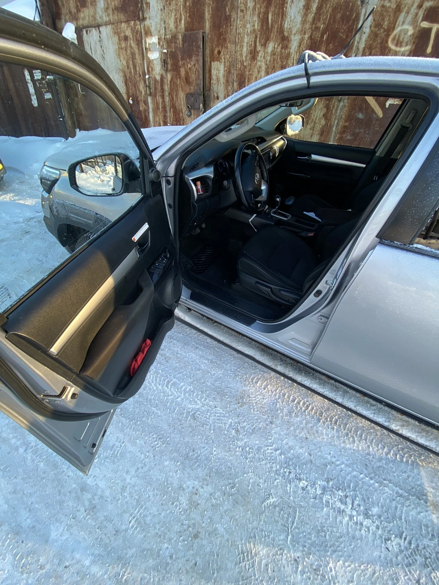 Toyota Hilux, 2018г., полный привод, автомат