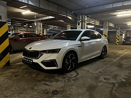 Skoda Octavia, 2023г, передний привод, робот