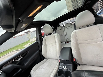 Nissan Qashqai, 2015г, полный привод, вариатор