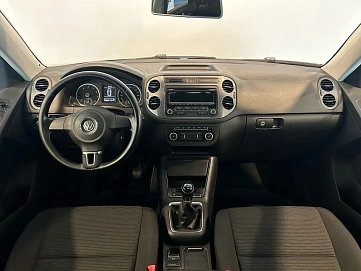 Volkswagen Tiguan, 2011г, передний привод, механика